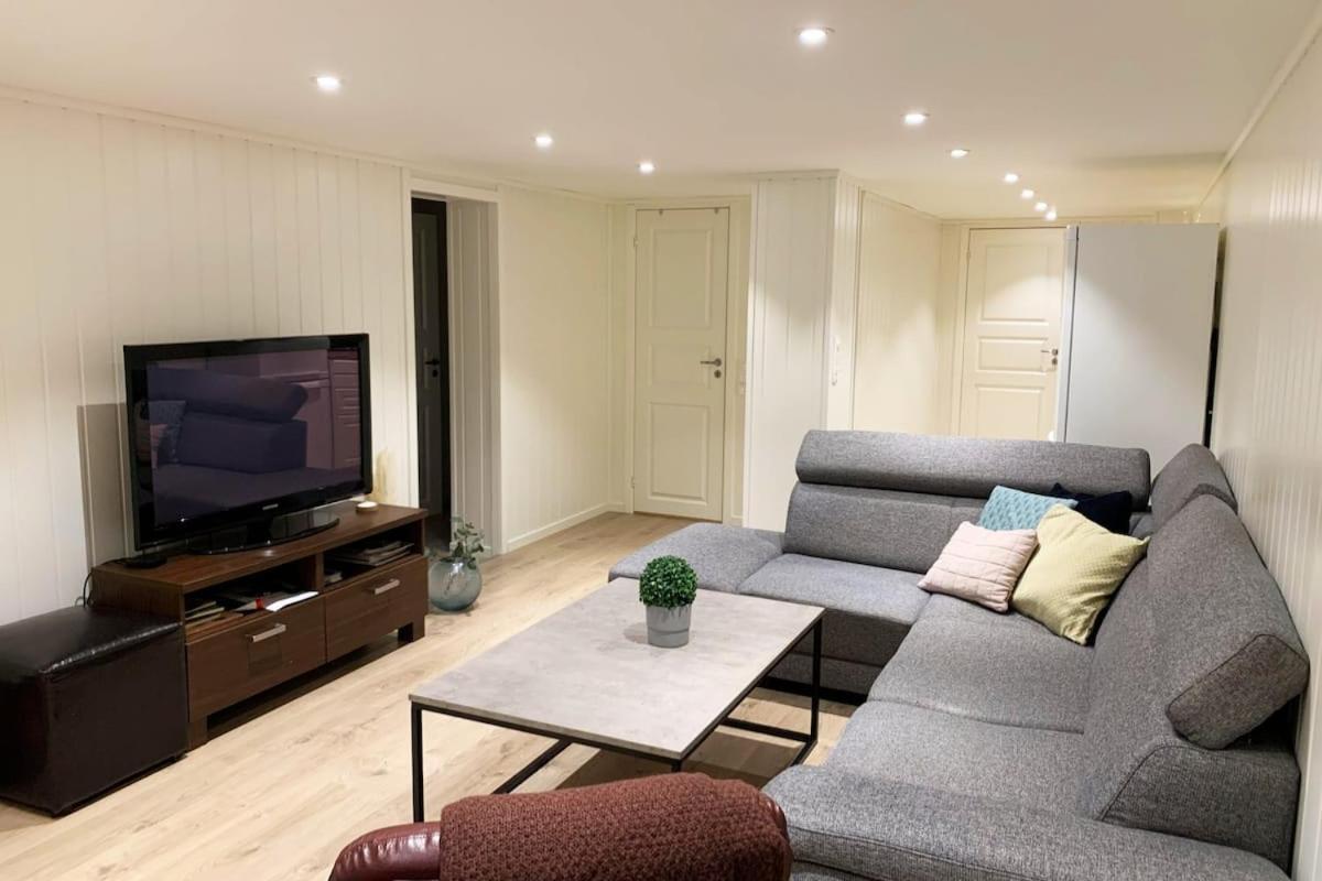 Newly Renovated Basement Apartment Sarpsborg Luaran gambar
